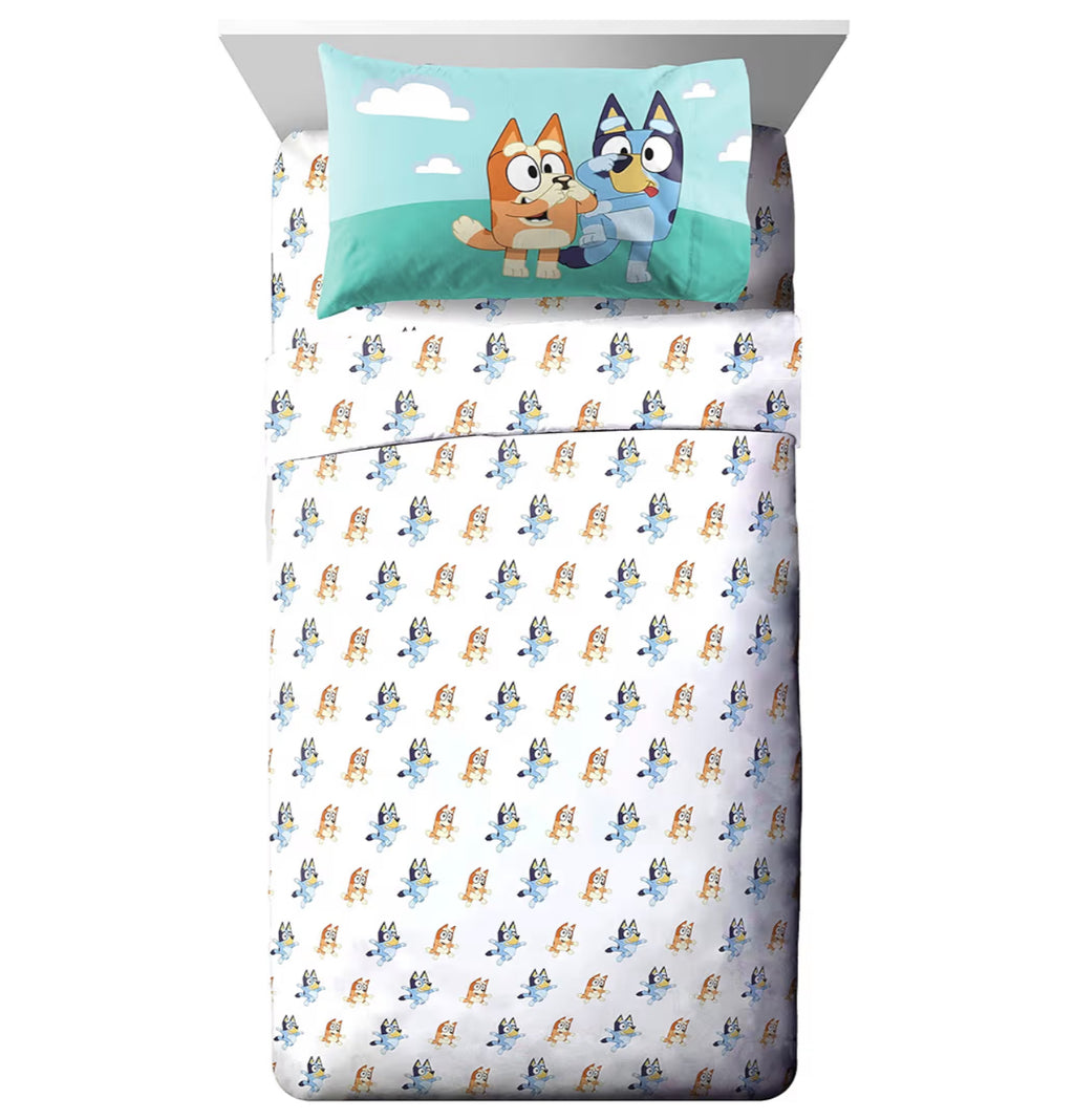 Jay Franco Bluey & Bingo 4 Piece Toddler Size Bed Set – Super Soft Microfiber Bed Set Includes Size Comforter & Sheet Set (Official Bluey Products)