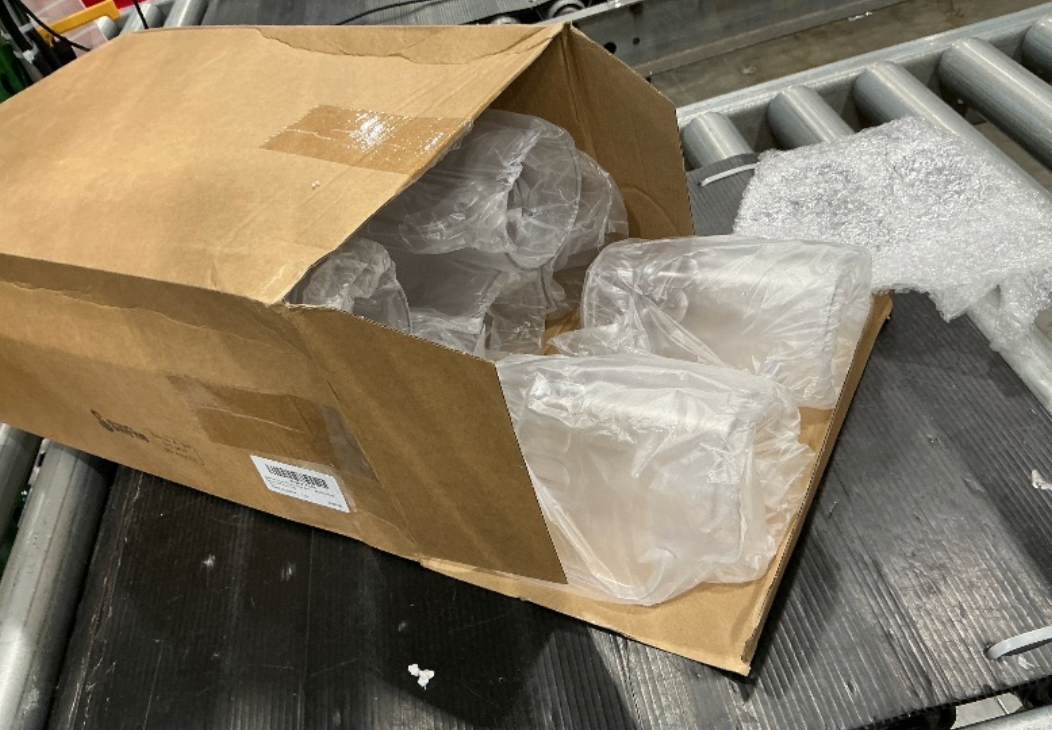 SiliFine Clear Plastic Beer Stein Mug with Handle Shatter Resistant Large Dimpled Beer Drinking Cup Bulk for Juice Coffee Tea Fest Cocktail Picnic Everyday Drinking Party (18 Pcs,12 oz)